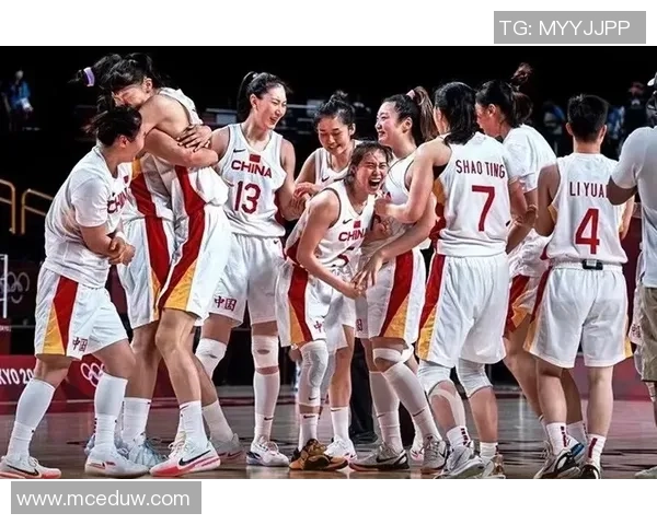 重庆篮球队重塑辉煌之路：从低谷到杯赛争冠的奋斗历程