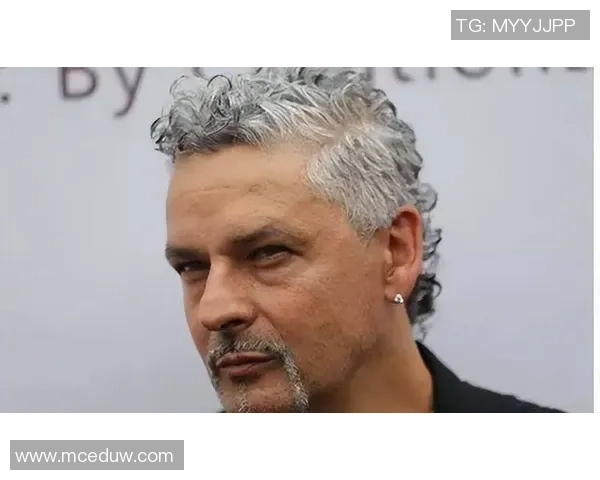 乌克兰足球明星巴乔的辉煌历程与成就解析