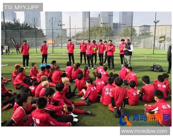 成都足球队比赛经验分析与表现评估探讨 成都足球队比赛经验分析与表现评估探讨